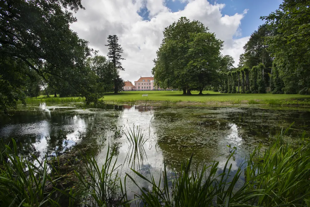 soeen-ved-herregaarden