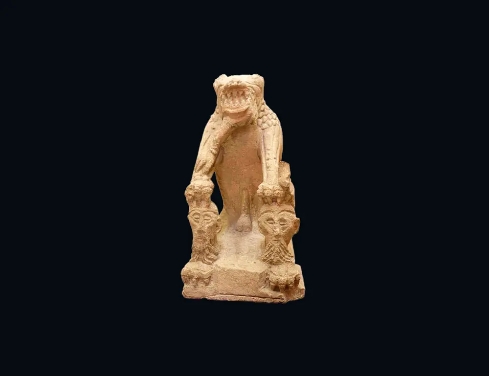 skulptur-af-uhyre-fra-noves