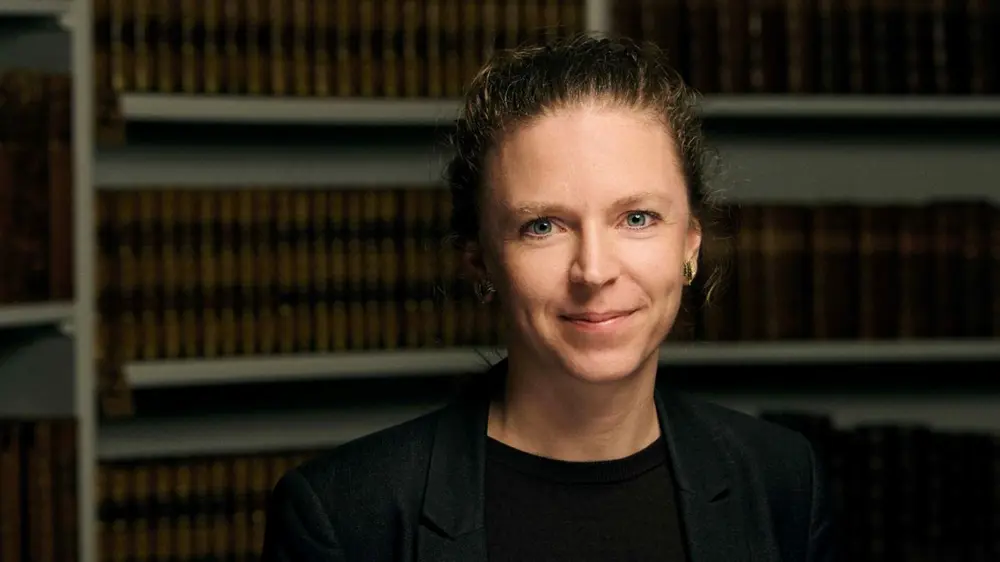 professor-mette-loevschal