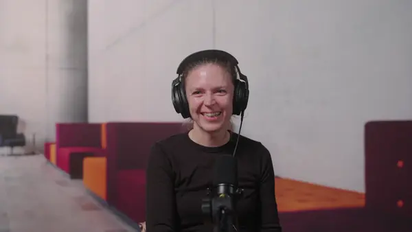 mette-loevschal-arkaeolog-podcast.png